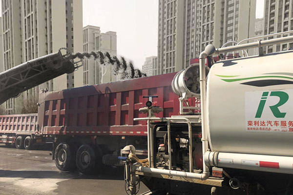 濟(jì)南挖掘機(jī)進(jìn)行租賃要知道哪些事項(xiàng)？